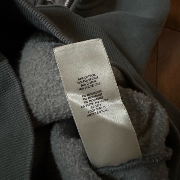 Aritzia Wilfred Free half-zip cropped sweater, size 2xs, worn twice. - Picture 4 of 4